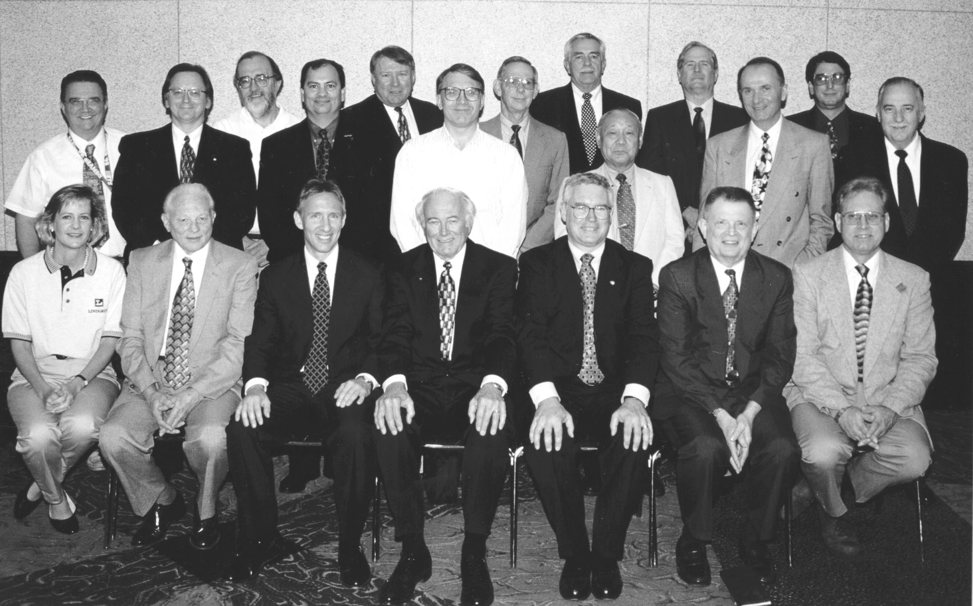 1board.jpg (283149 bytes)
